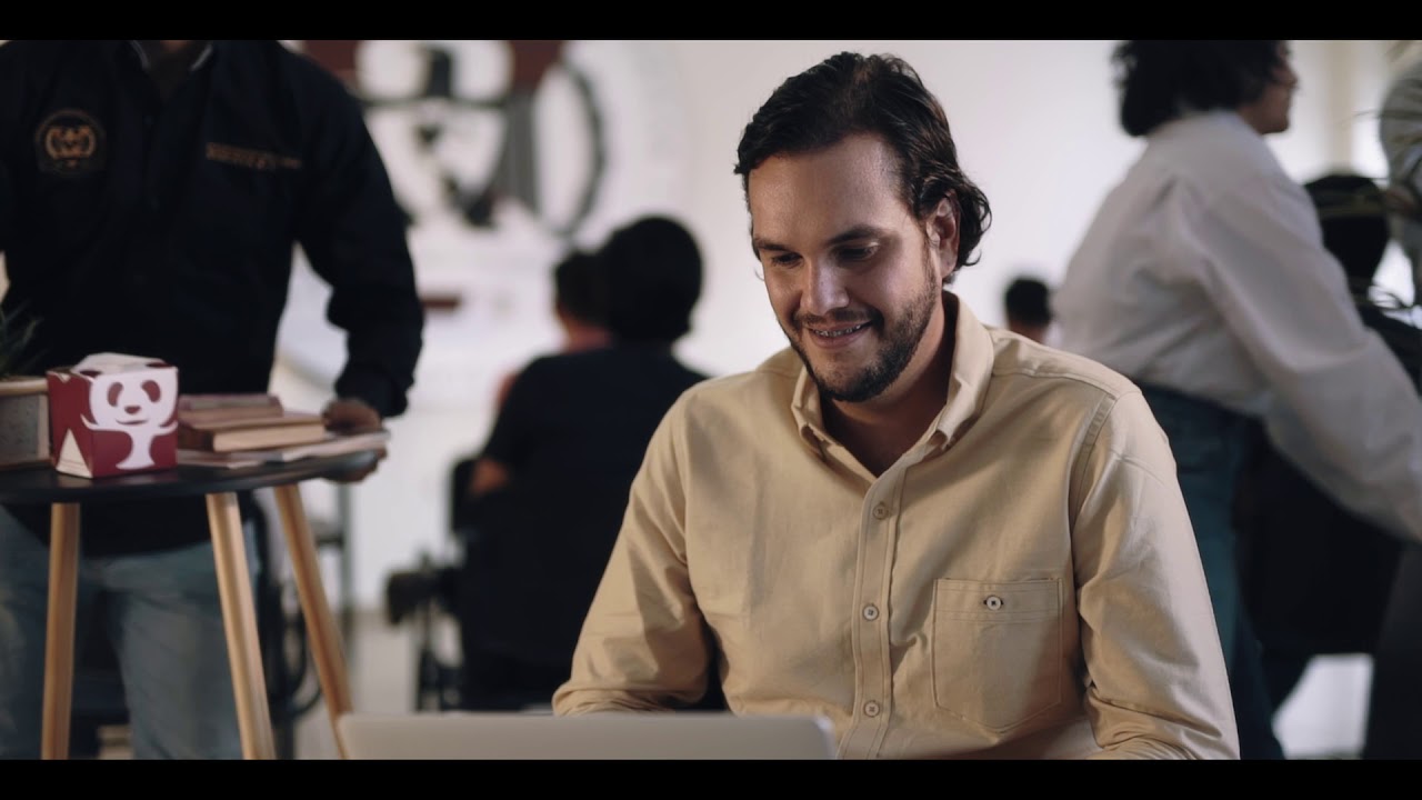 Estudia en línea en la Universidad Vizcaya de las Américas